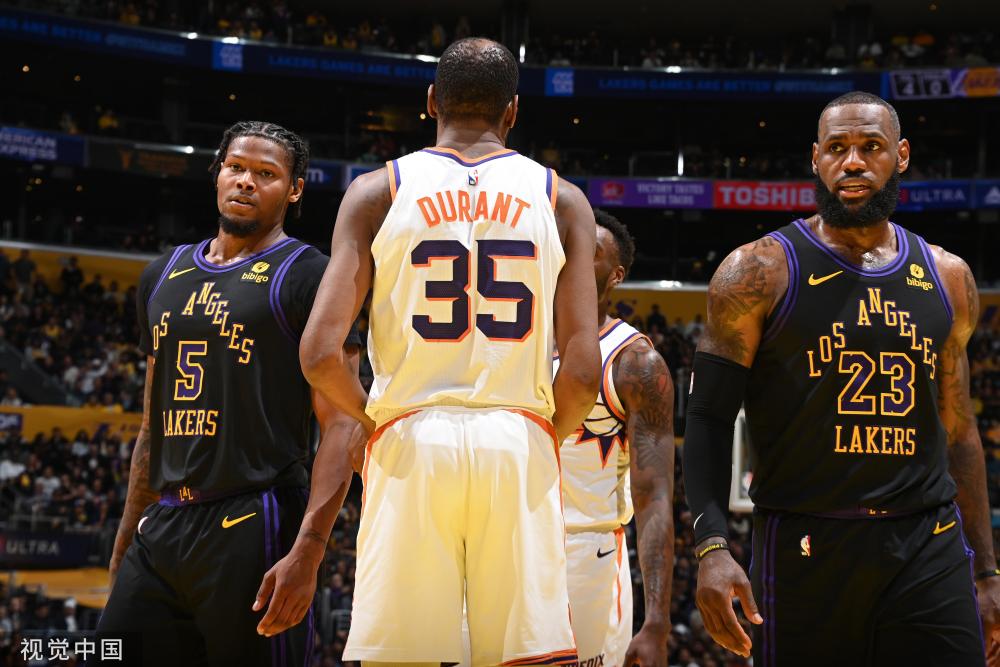 这位年轻的 这位年轻的